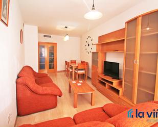 Living room of Flat for sale in Villanueva de Algaidas  with Air Conditioner, Furnished and Balcony