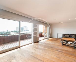 Living room of Flat for sale in  Barcelona Capital  with Air Conditioner, Heating and Private garden