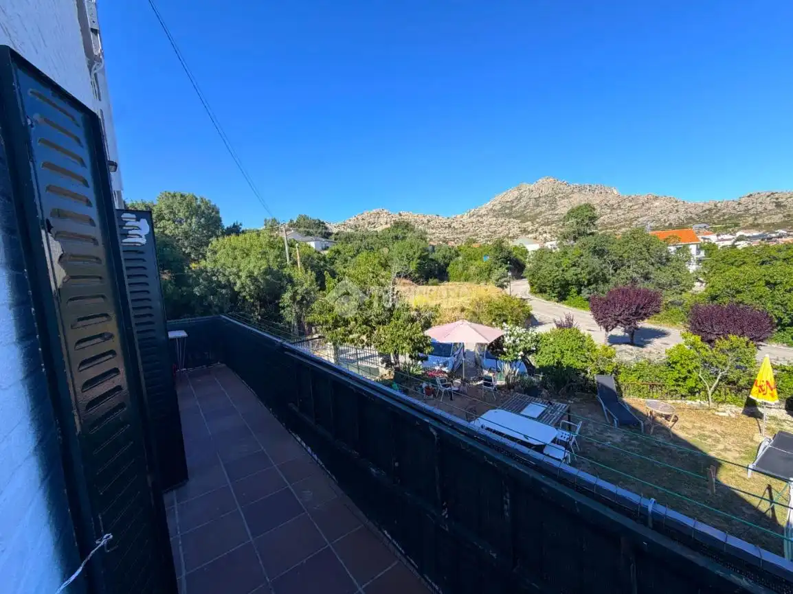 Vista exterior de Pis en venda en Valdemanco