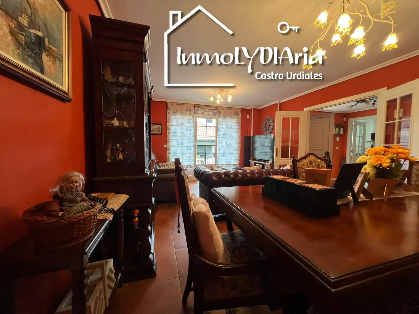Comedor de Casa o chalet en venta en Castro-Urdiales con Calefacción, Jardín privado y Parquet