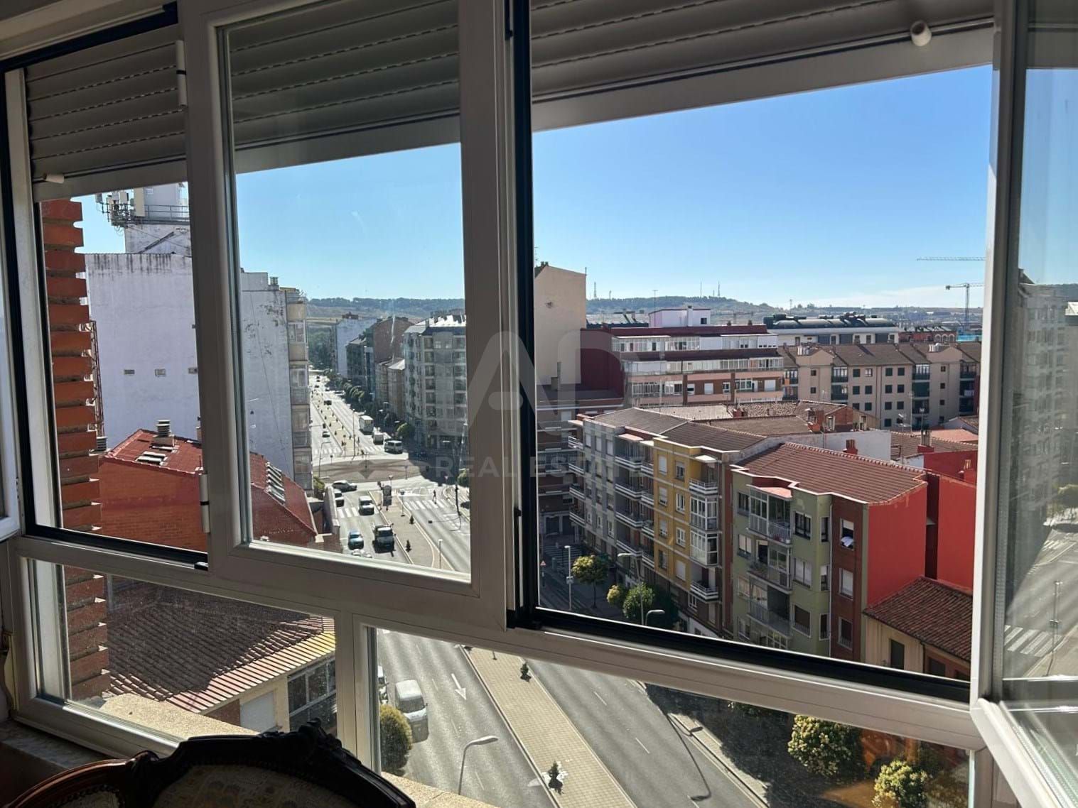 Exterior view of Flat for sale in León Capital   with Heating and Terrace