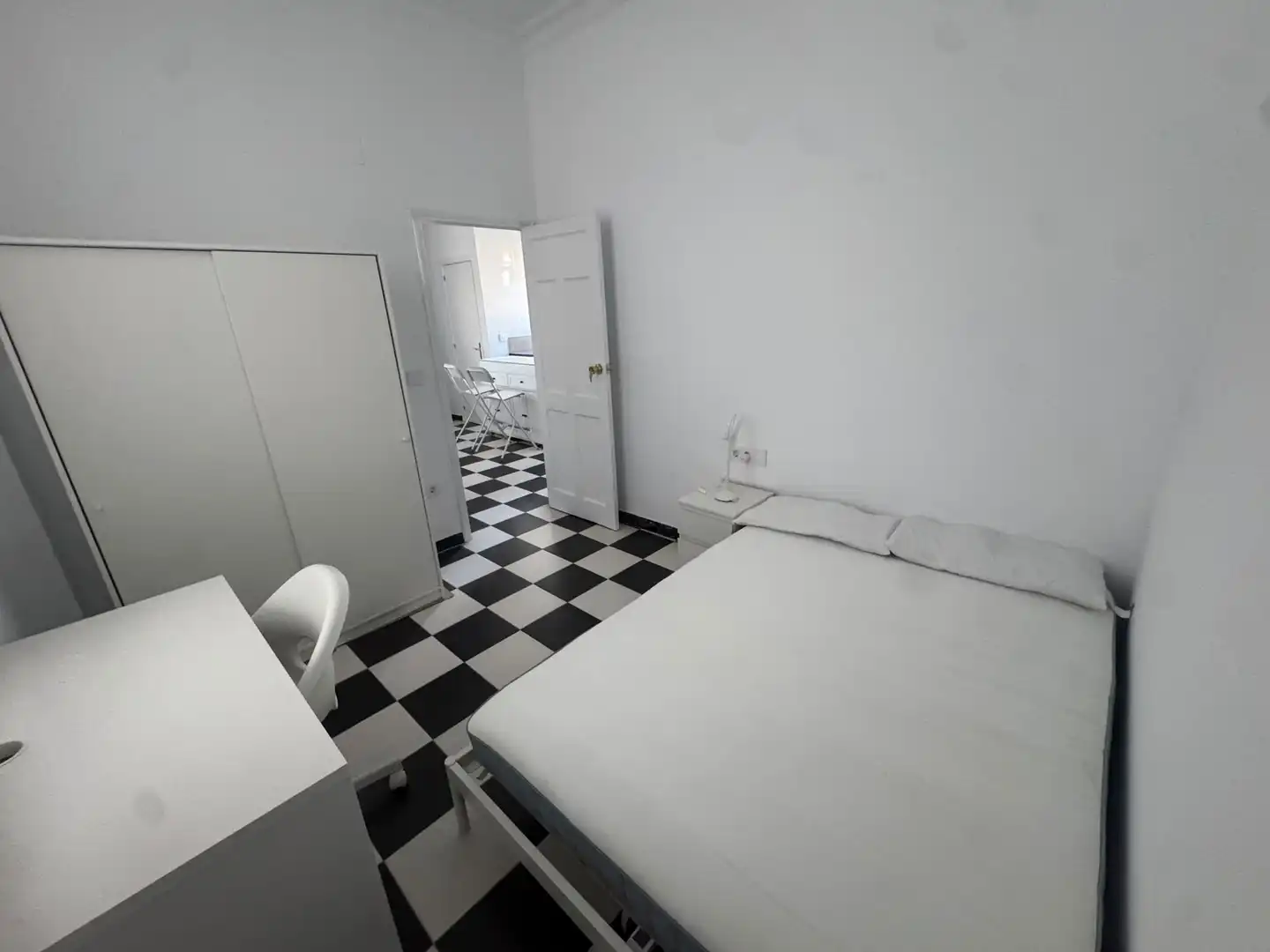 Bedroom of Flat for rent in Nervión