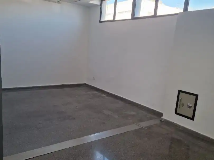 Local de lloguer en Paterna amb Aire condicionat, Calefacció i Moblat