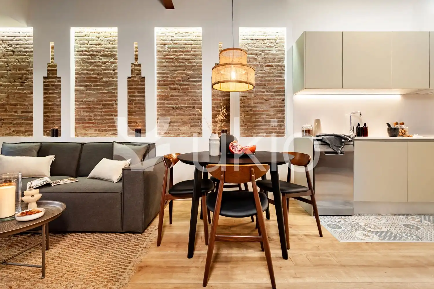 Apartment with terrace to rent in Carrer de Milà i Fontanals, imagen 4