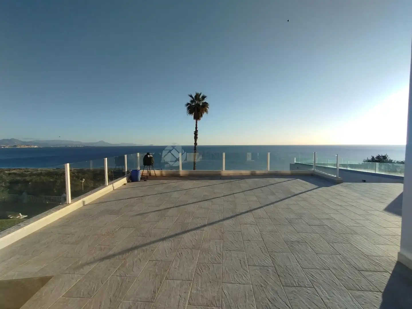 Terrasse von Einfamilien-Reihenhaus zum Verkauf in Santa Pola mit Schwimmbad