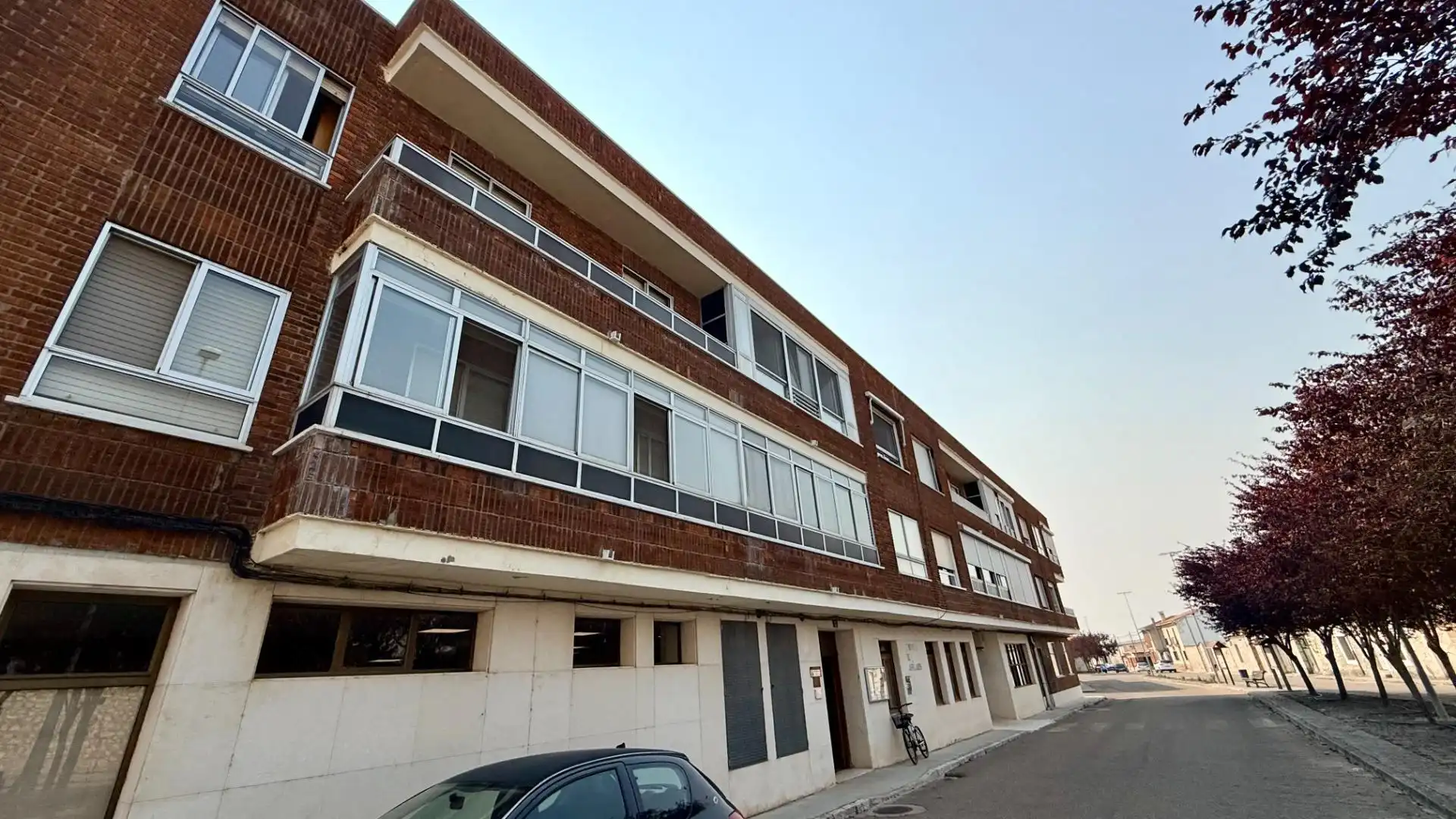 Vista exterior de Pis en venda en Montemayor de Pililla amb Aire condicionat, Calefacció i Moblat