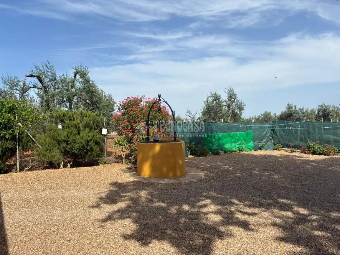 Country homes for sale in Pilas  with Private garden