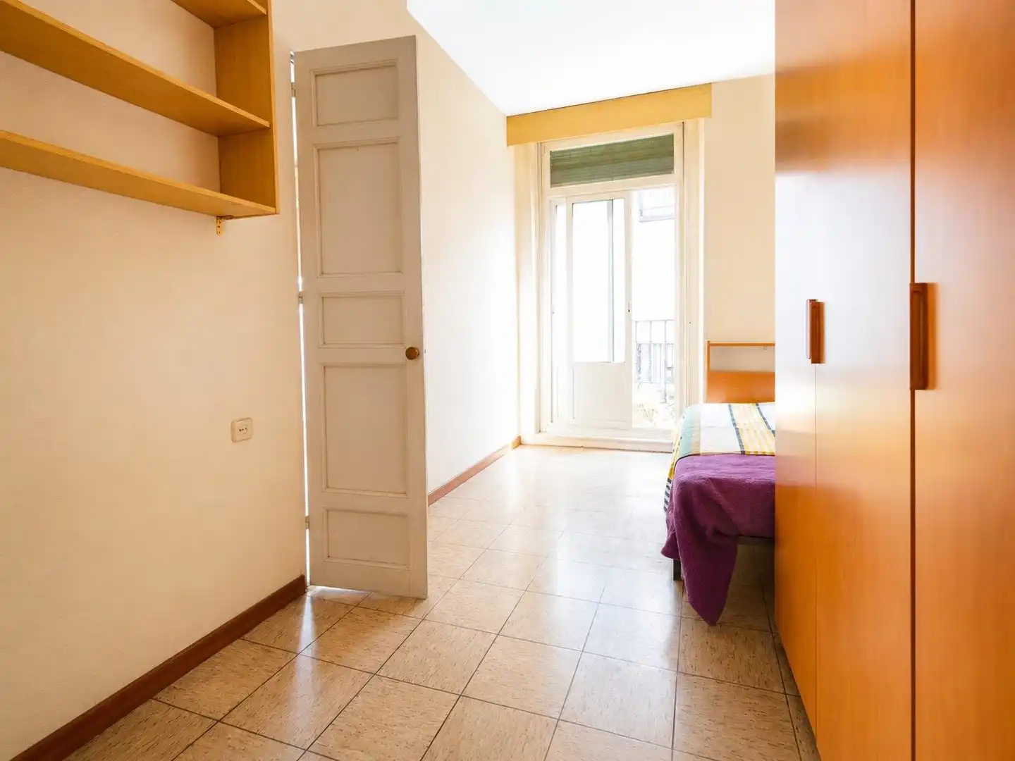 Flat with terrace for sale in Calle de la Luna, imagen 4