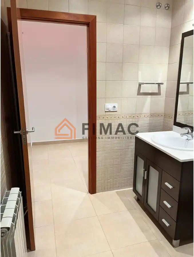Baño de Piso en venta en Sant Hipòlit de Voltregà con Calefacción