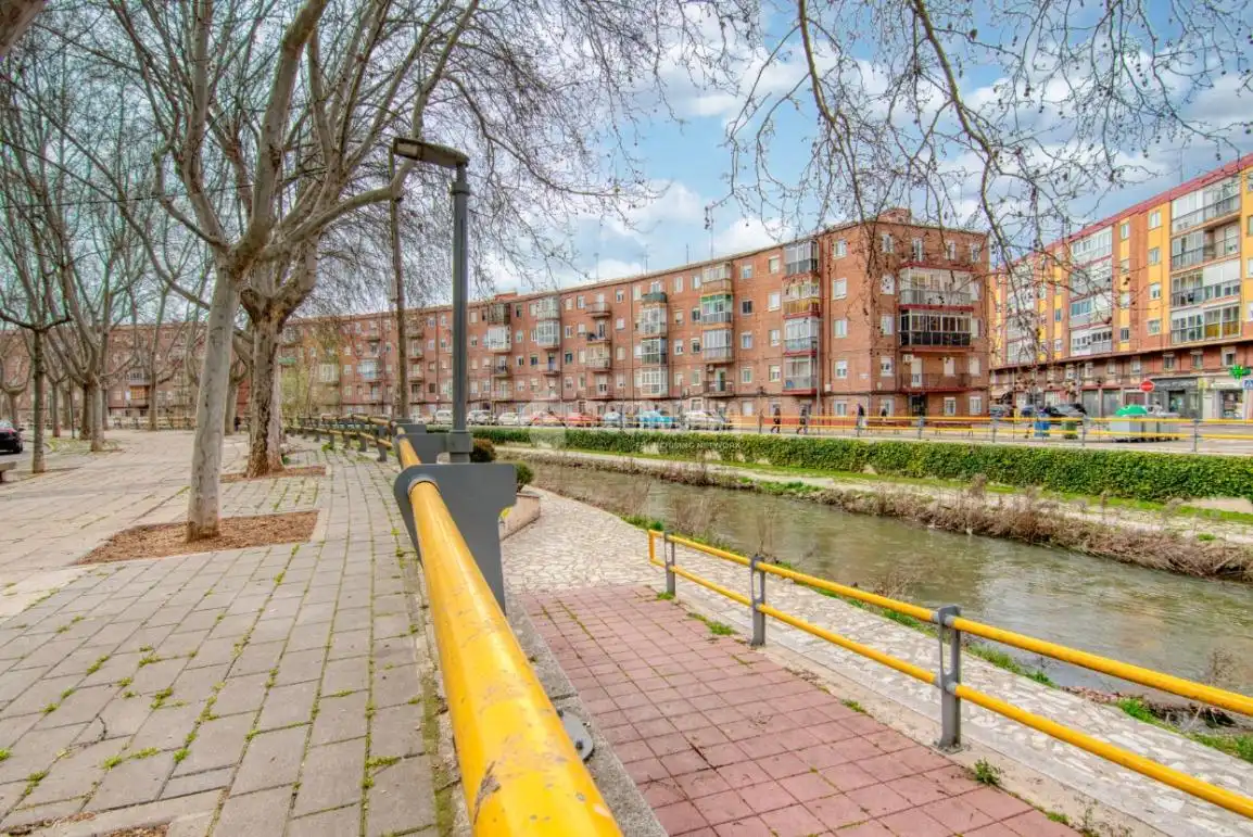 Außenansicht von Wohnung zum Verkauf in Valladolid mit Heizung und Terrasse