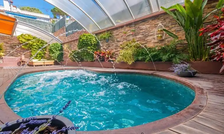 Casa con piscina en venta en Els Grecs - Mas Oliva