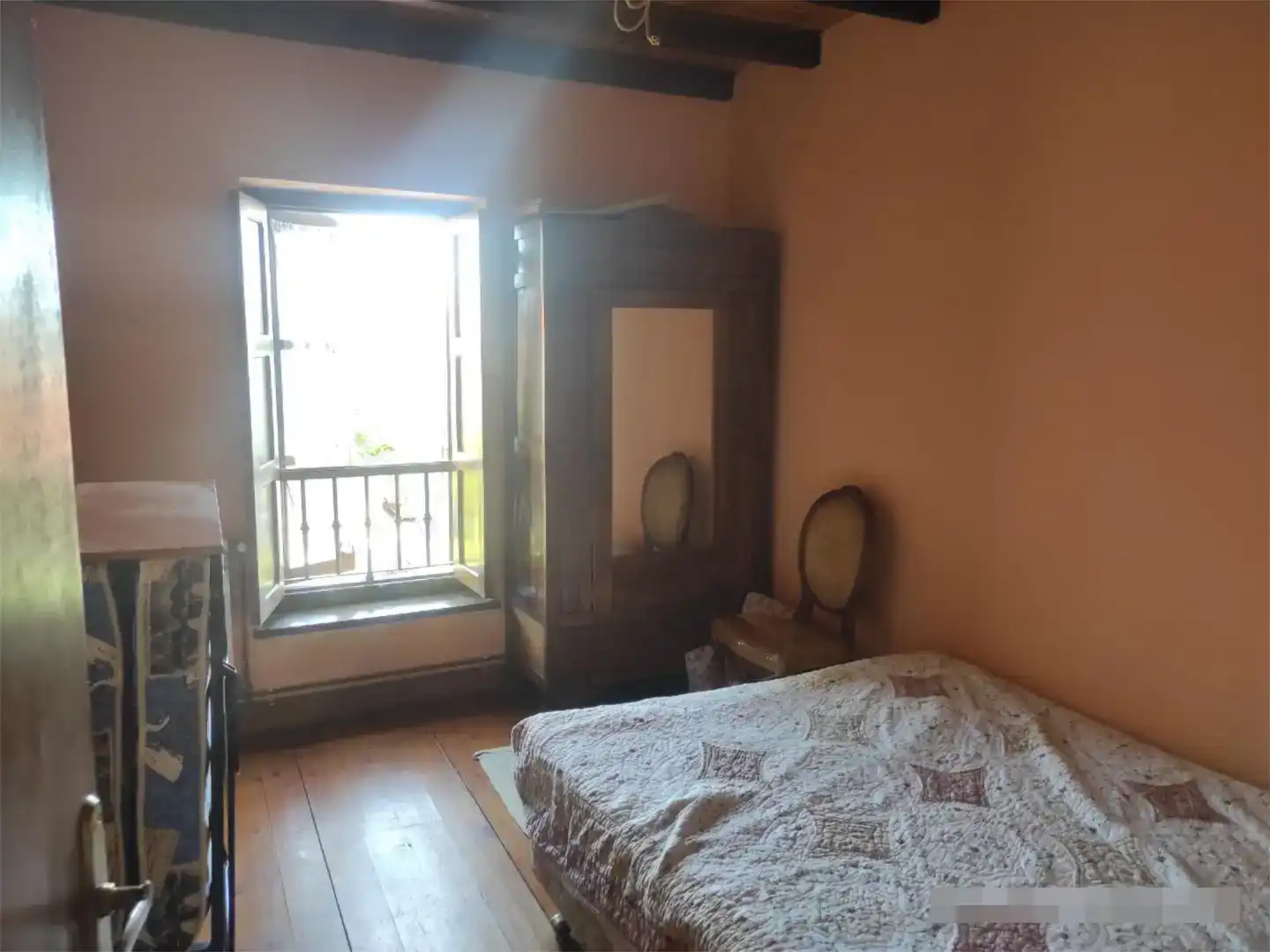 Dormitori de Casa o xalet en venda en Llanes