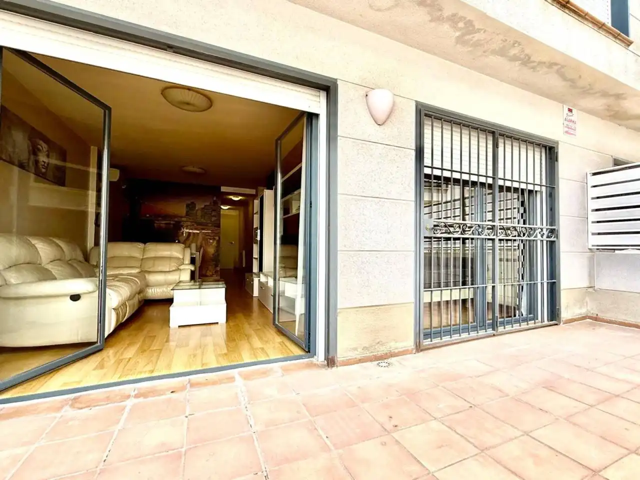 Vista exterior de Pis en venda en Almonacid de Toledo amb Aire condicionat, Calefacció i Jardí privat