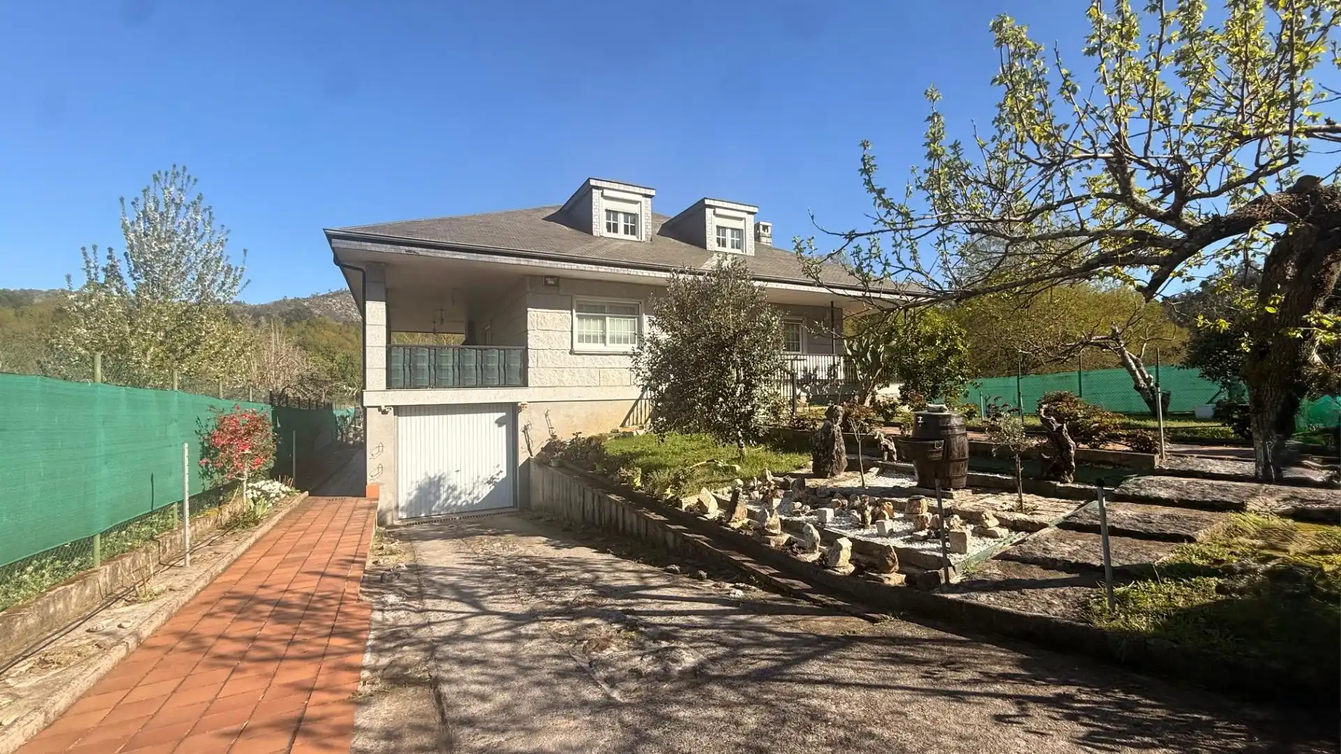 Vista exterior de Casa o chalet en venta en Leiro con Jardín privado, Terraza y Trastero