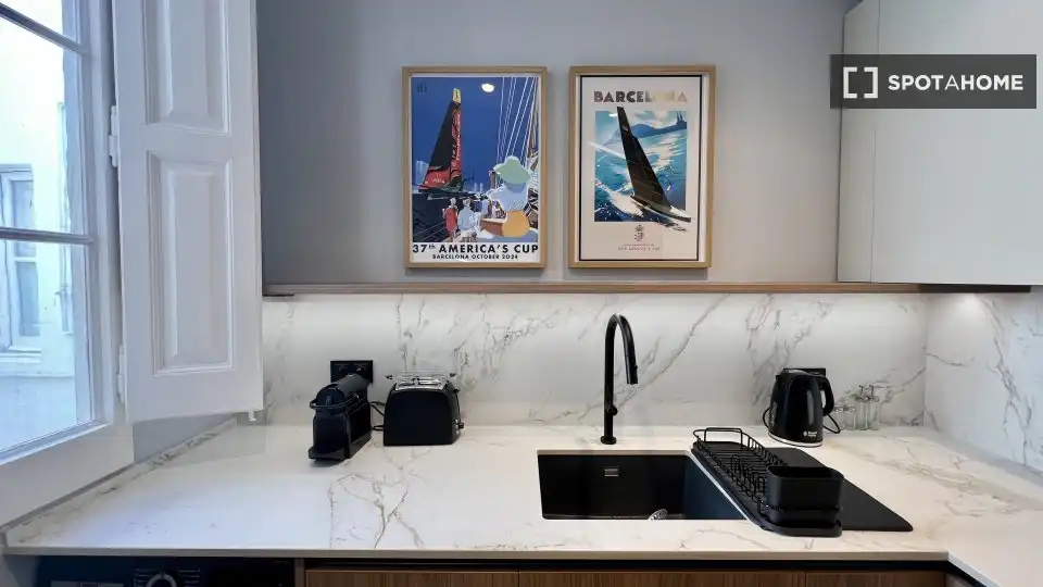 Flat with terrace to rent in Eixample, imagen 4