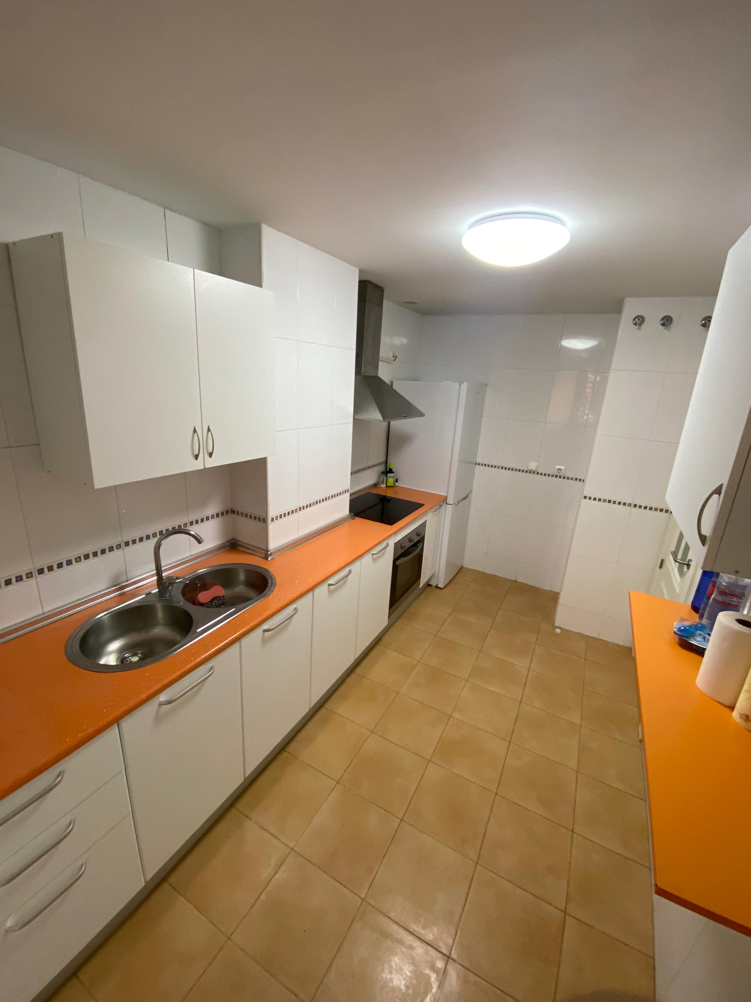 Cuina de Pis en venda en  Almería Capital amb Aire condicionat, Jardí privat i Terrassa