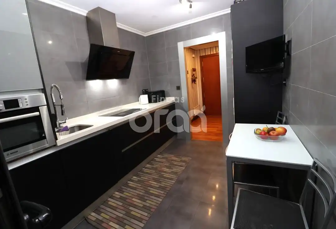 Cocina de Piso en venta en Portugalete con Calefacción y Trastero