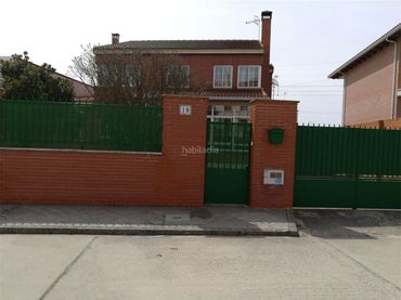 Casa en venda a Calle Senovilla 19