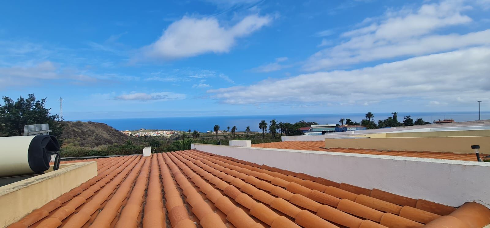 Vista exterior de Àtic en venda en Santa Úrsula amb Parquet, Terrassa i Traster