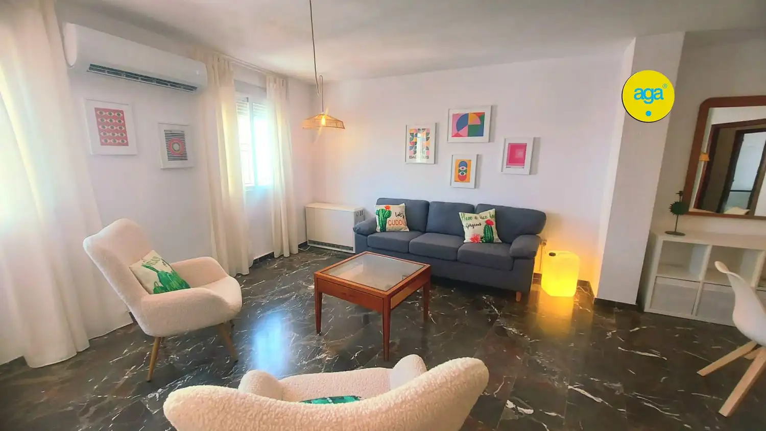 Sala d'estar de Pis de lloguer en Jaén amb Aire condicionat, Calefacció i Terrassa