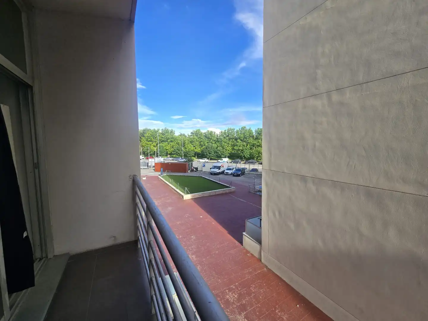 Terraza de Estudio en venta en Madrid con Parquet, Balcón y Piscina comunitaria