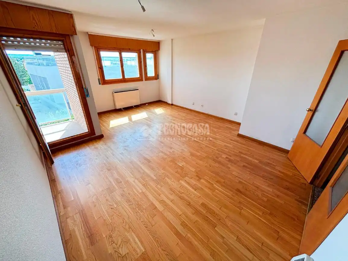 Wohnzimmer von Wohnung zum Verkauf in Utebo mit Abstellraum, Balkon und Gemeinschaftspool