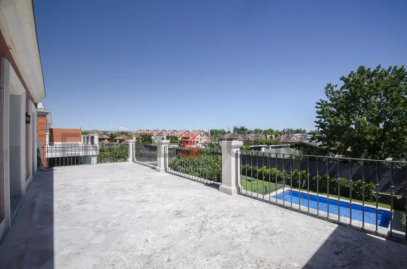 Terrassa de Casa adosada de lloguer en Madrid amb Aire condicionat, Calefacció i Jardí privat