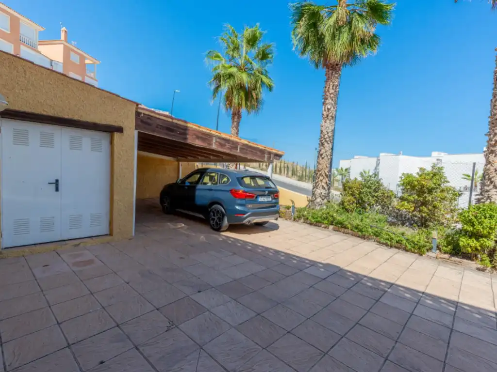 Houses for sale in Avenida Europa, Poble Nou - Montiboli