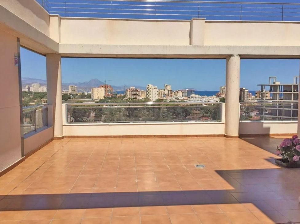 Terrace of Attic for sale in Alicante / Alacant  with Air Conditioner, Terrace and Storage room