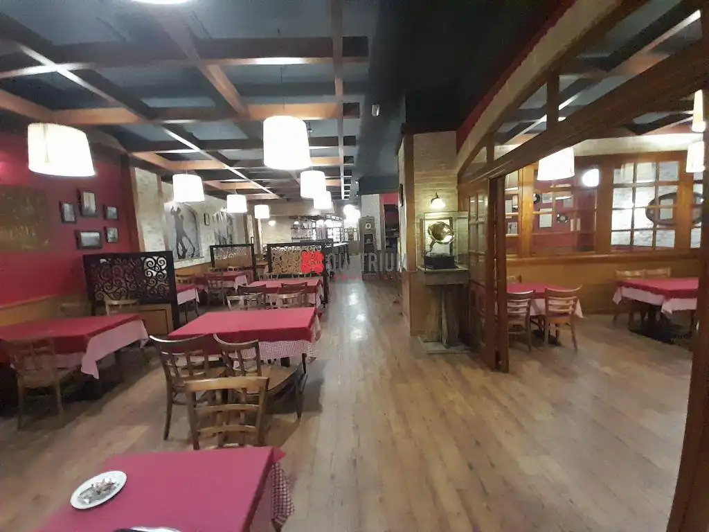 Local comercial de lloguer a De Villagarcía