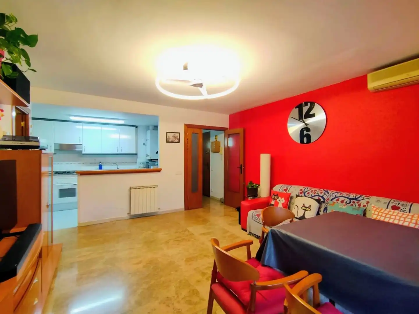 Sala d'estar de Pis en venda en Barcelona amb Aire condicionat, Calefacció i Balcó