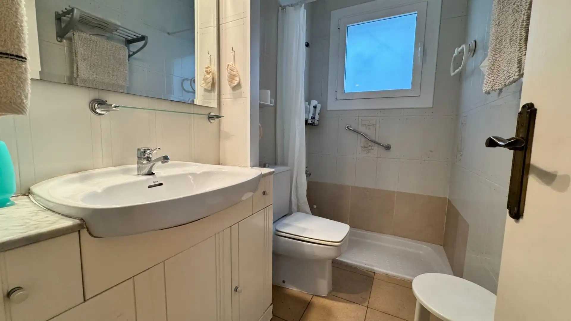 Badezimmer von Wohnung zum Verkauf in Castell d'Aro, Platja d'Aro i s'Agaró mit Terrasse