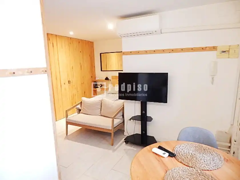 Sala d'estar de Estudi en venda en Madrid amb Aire condicionat i Calefacció