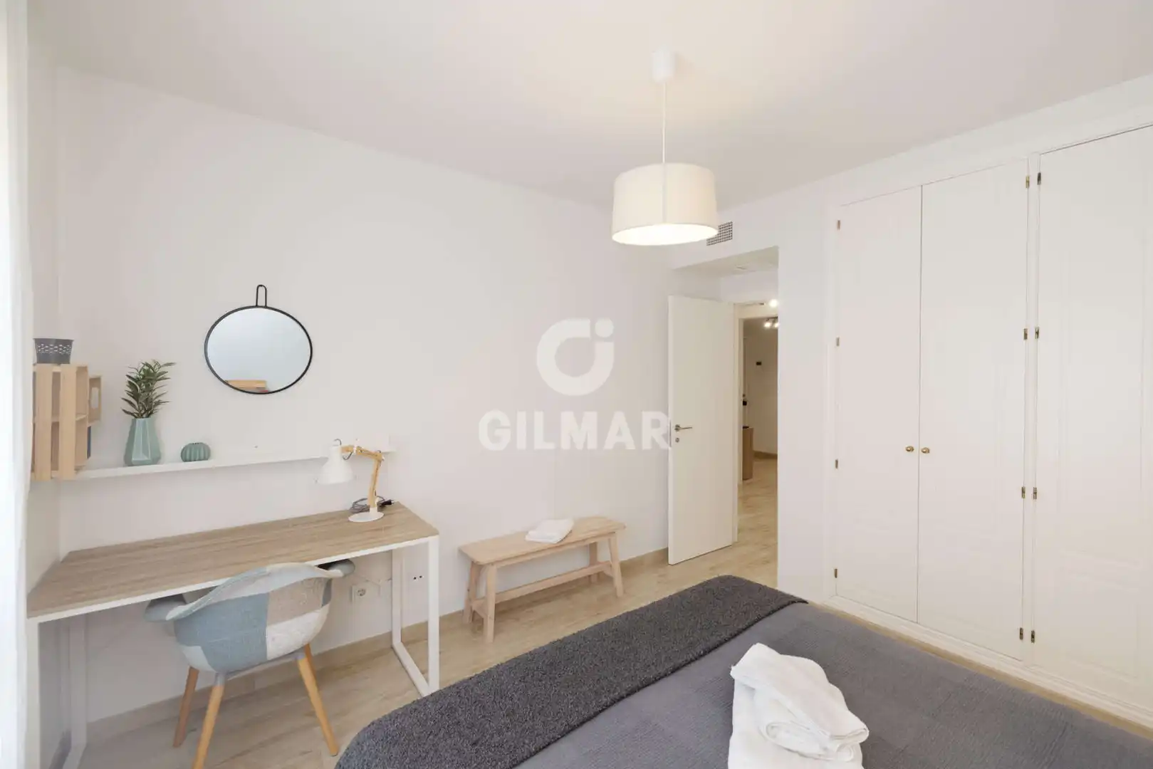 Dormitori de Apartament en venda en Estepona amb Calefacció, Jardí privat i Piscina