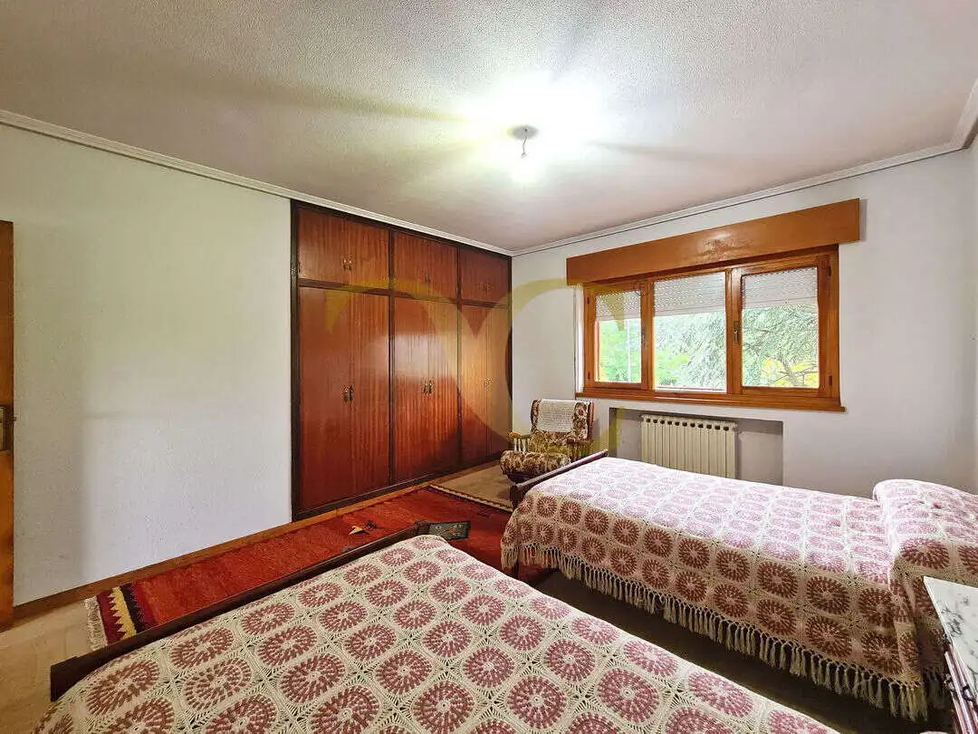 Dormitori de Casa o xalet en venda en Cudillero amb Calefacció, Jardí privat i Moblat