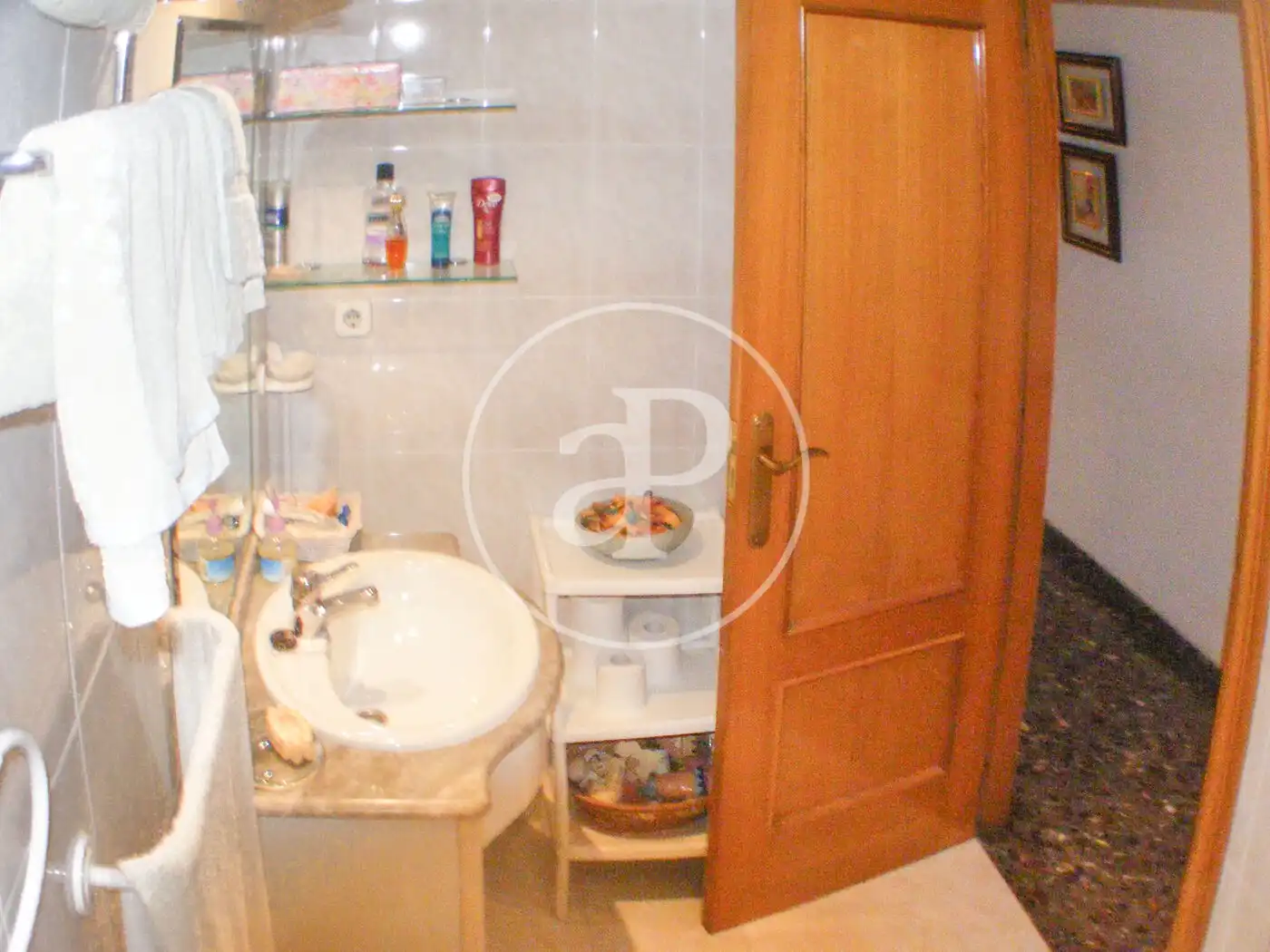 Baño de Piso en venta en Valencia con Aire acondicionado, Calefacción y Terraza