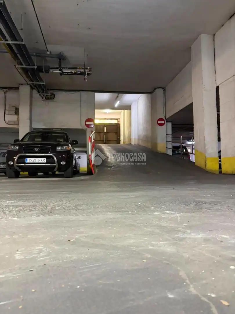 Aparcament de Garatge en venda en Madrid