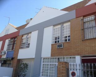 Exterior view of House or chalet to rent in  Sevilla Capital  with Air Conditioner