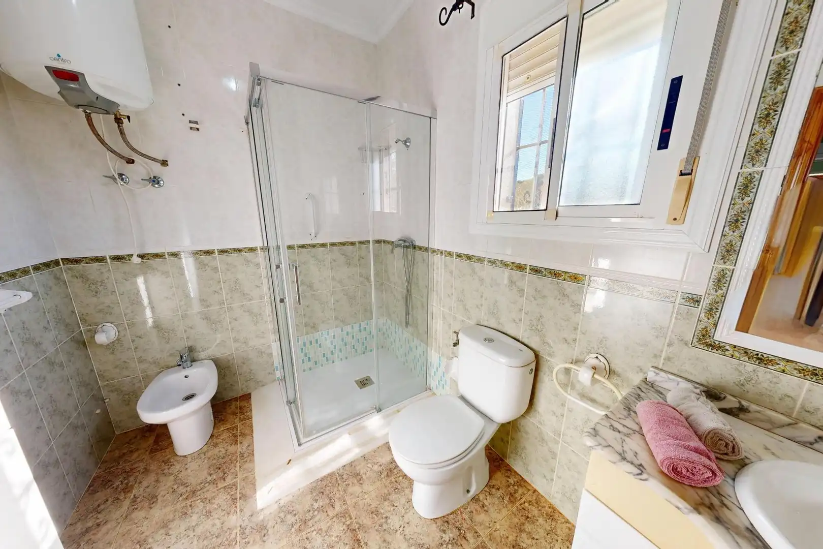 Bany de Casa o xalet en venda en Cartagena amb Aire condicionat, Calefacció i Jardí privat