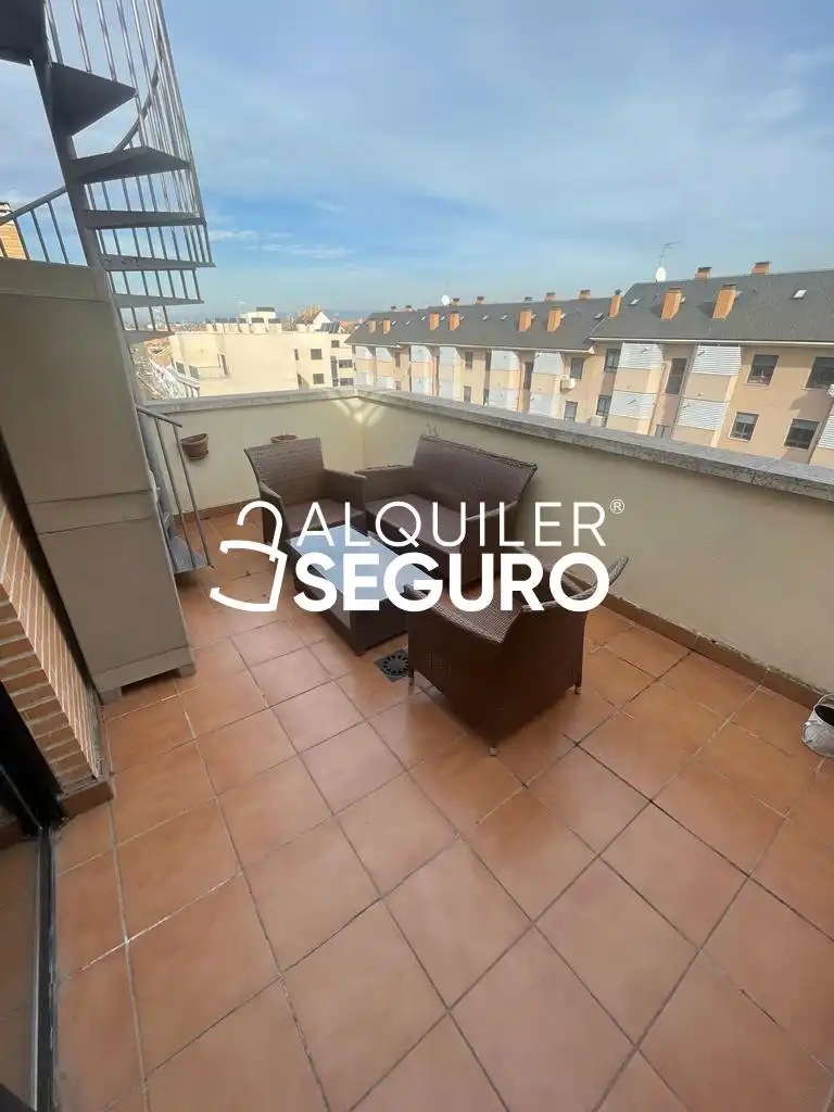 Terrasse von Dachboden zur Miete in Madrid mit Heizung, Terrasse und Abstellraum