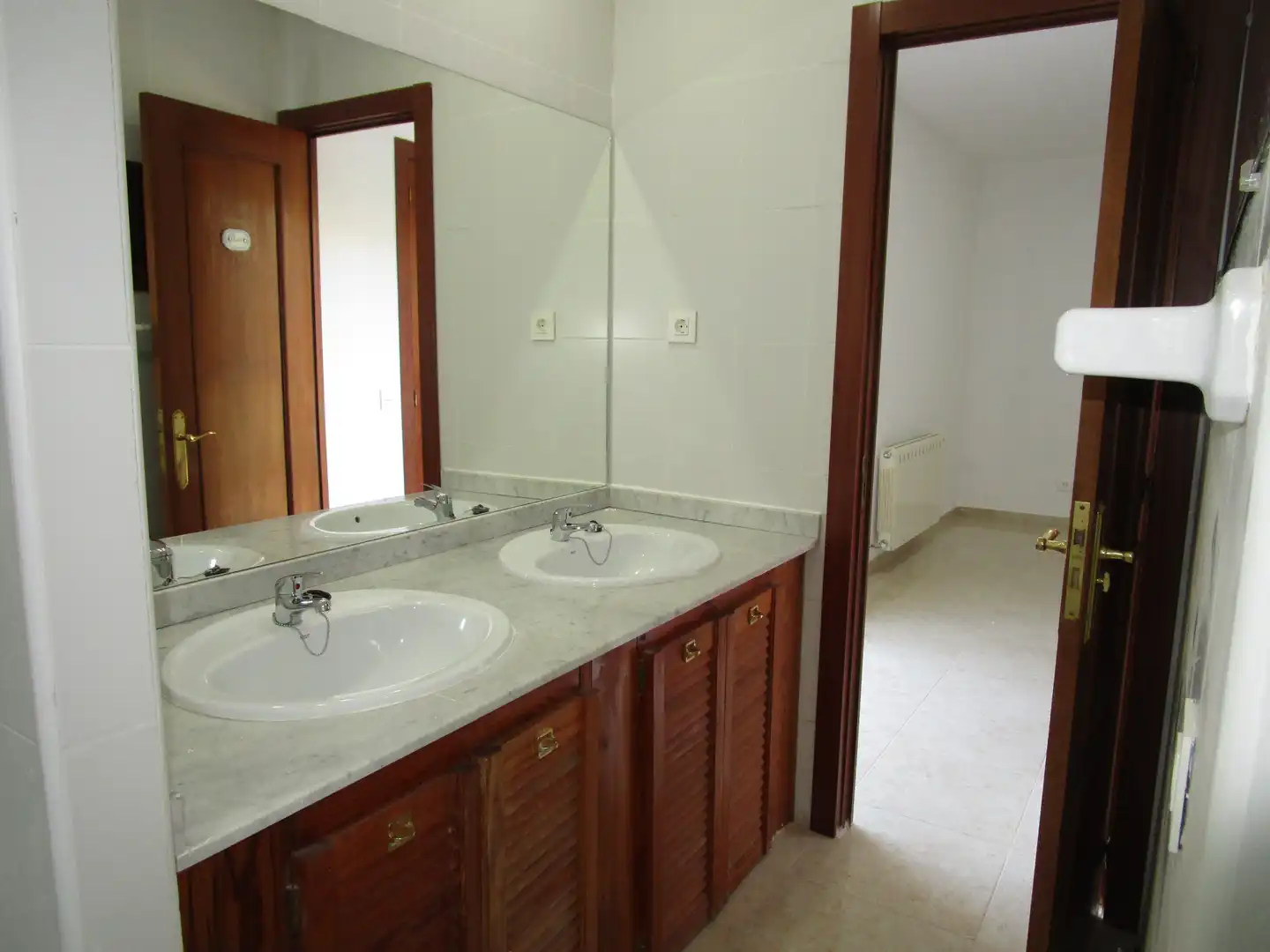 Baño de Casa o chalet en venta en Villanueva del Pardillo con Calefacción, Jardín privado y Terraza