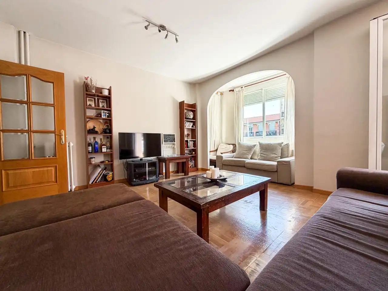 Sala de estar de Piso en venta en Madrid con Calefacción, Parquet y Terraza