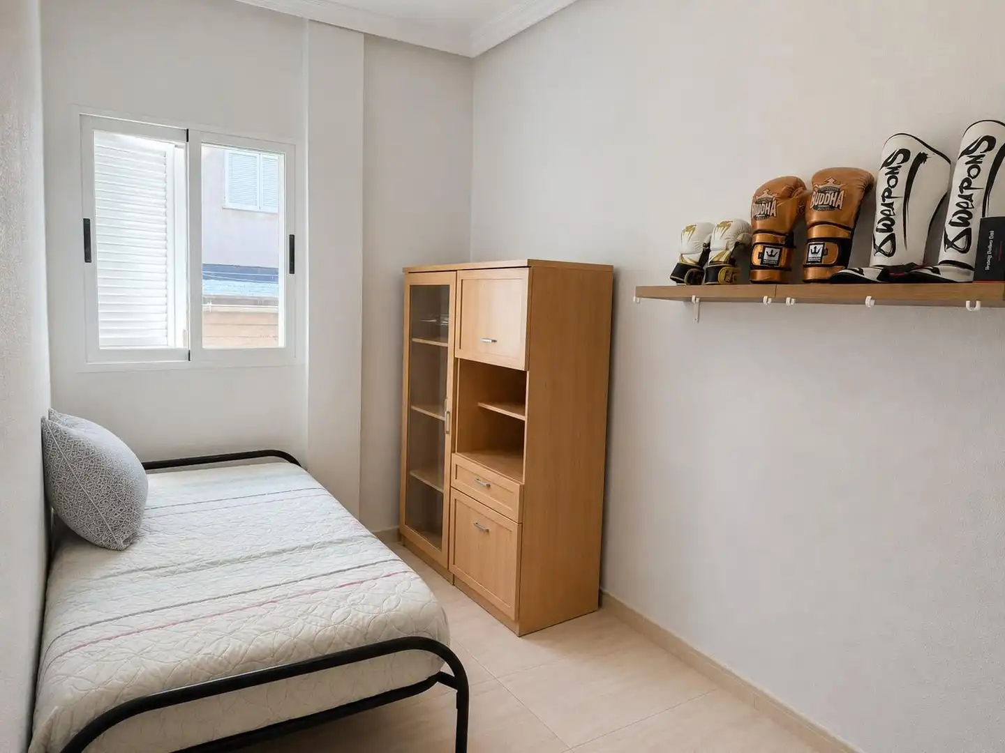 Schlafzimmer von Erdgeschoss zum Verkauf in Águilas mit Privatgarten, Terrasse und Möbliert