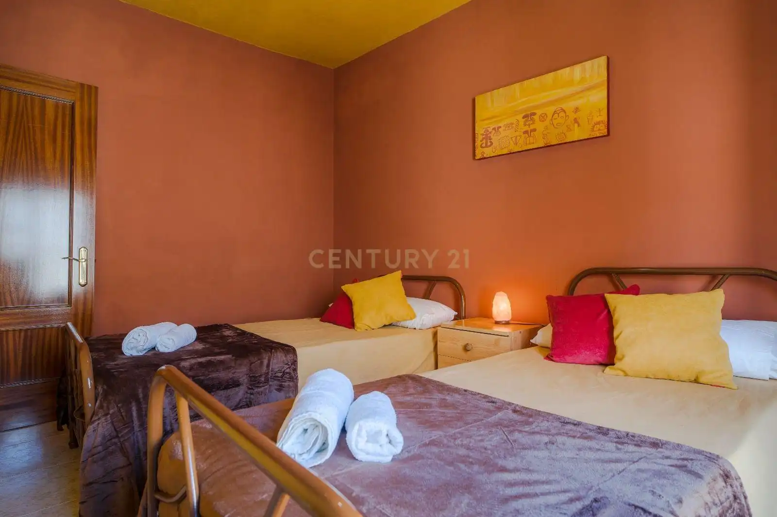 Dormitori de Casa o xalet de lloguer en Yunquera amb Aire condicionat, Jardí privat i Traster