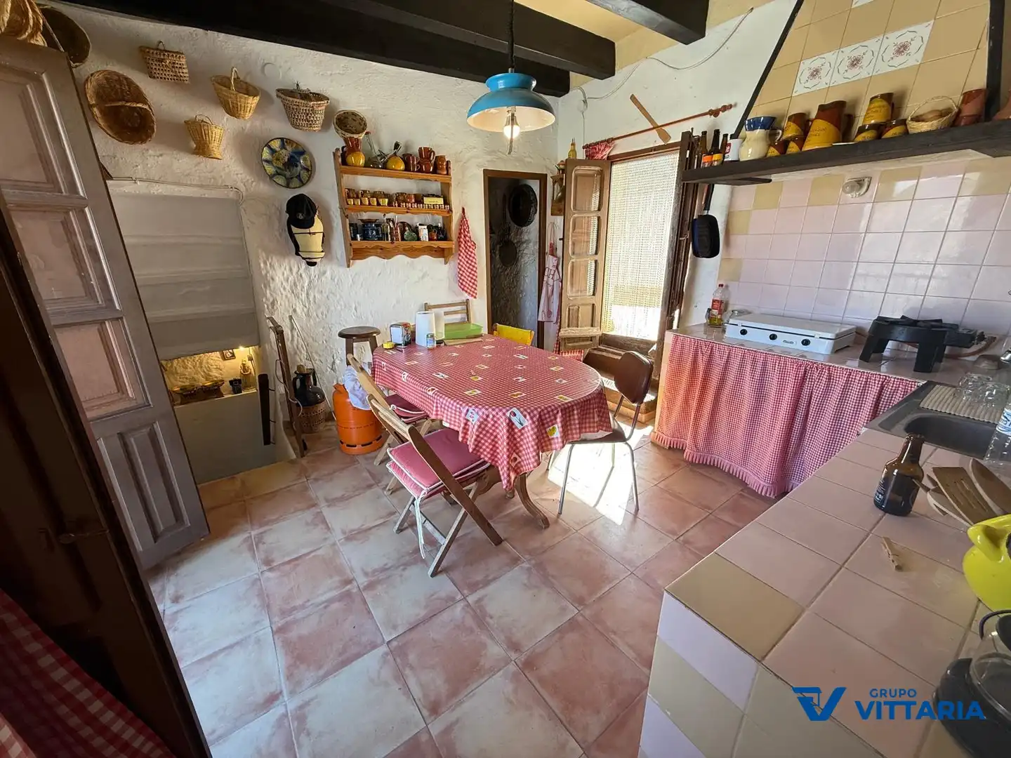 Küche von Einfamilien-Reihenhaus zum Verkauf in Instinción mit Terrasse