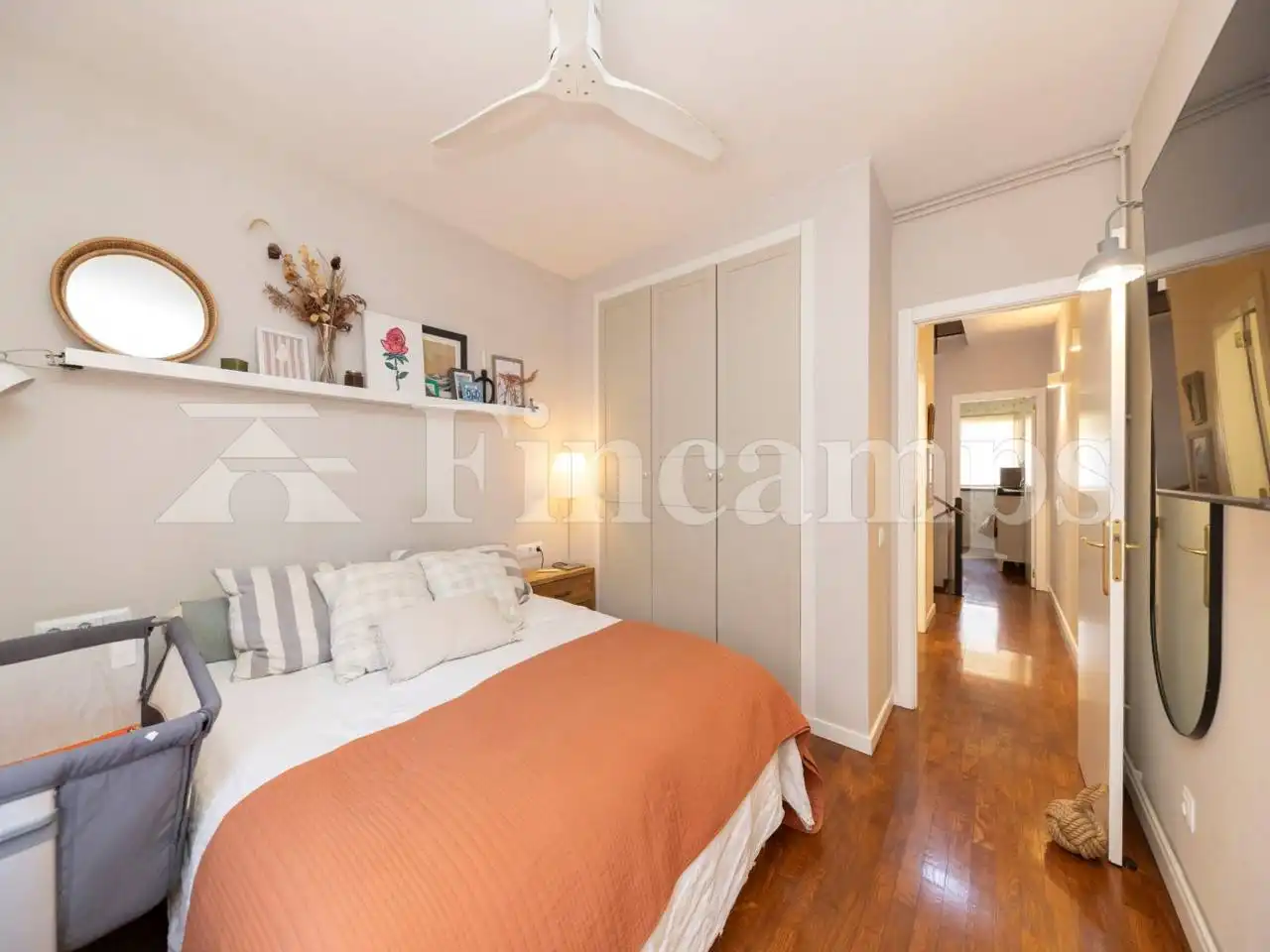Dormitori de Casa o xalet en venda en Sabadell amb Calefacció, Parquet i Terrassa