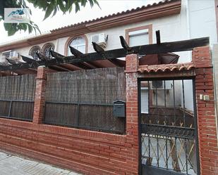 Exterior view of House or chalet for sale in  Sevilla Capital