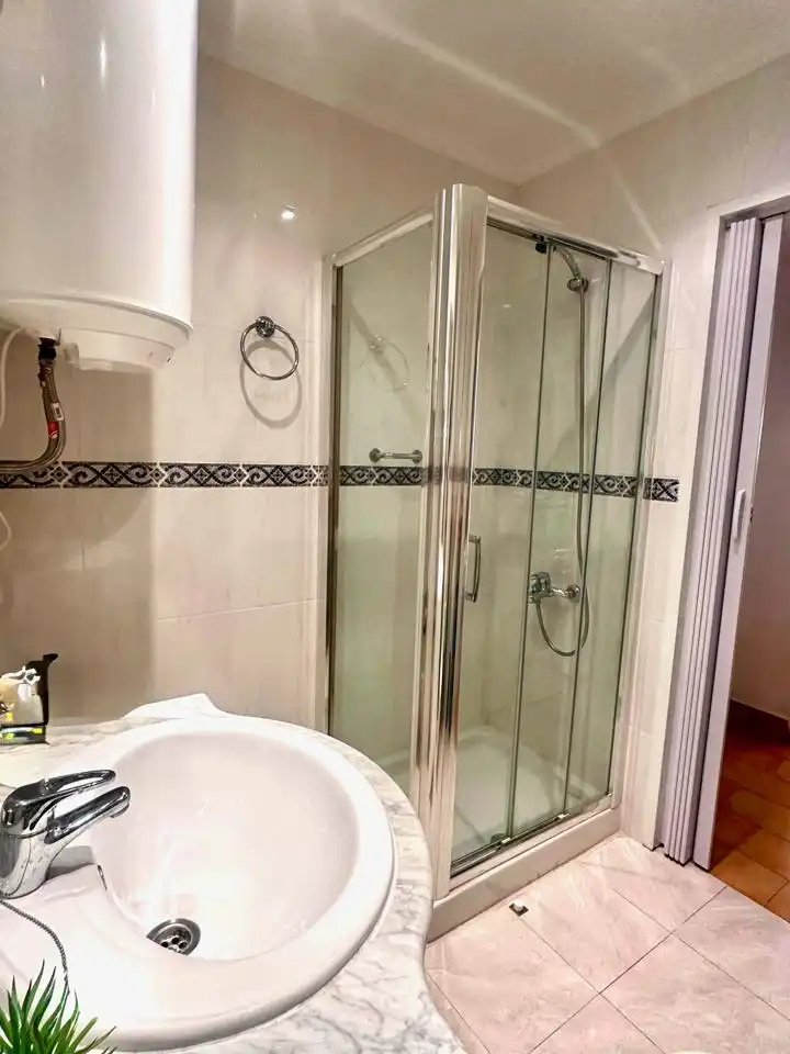 Baño de Apartamento en venta en Almuñécar con Aire acondicionado, Amueblado y Balcón