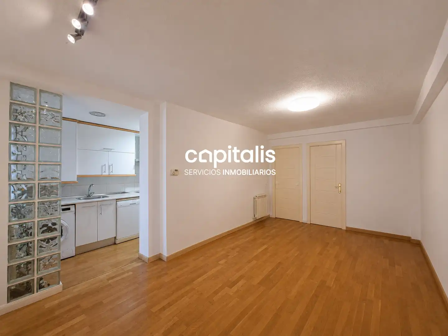 Bedroom of Flat for rent in Madrid  with Air Conditioner and Heating