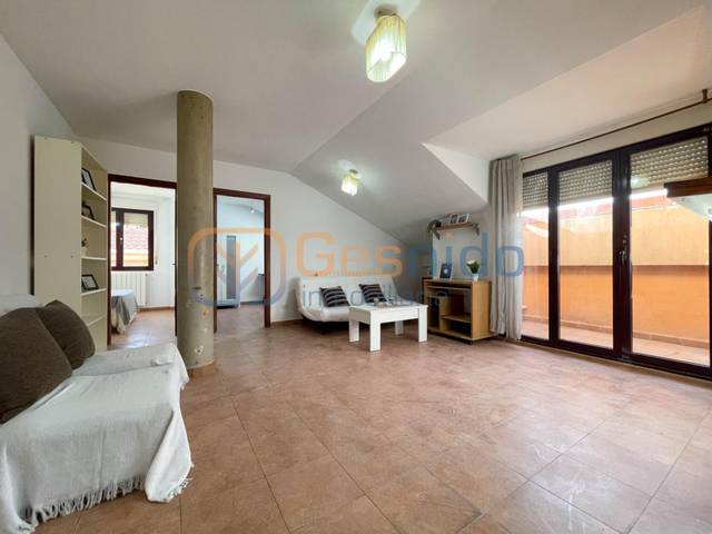 Piso en Venta en Torrecaballeros